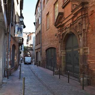 Décor pour votre tournage : la rue Saint-Rome à Toulouse